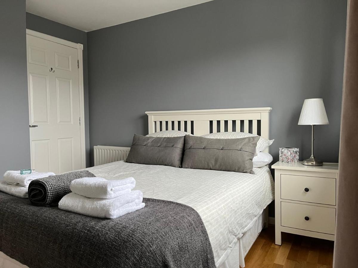 Flat Two, 212 Eaglesham Road, East Kilbride, กลาสโกว์ ภายนอก รูปภาพ