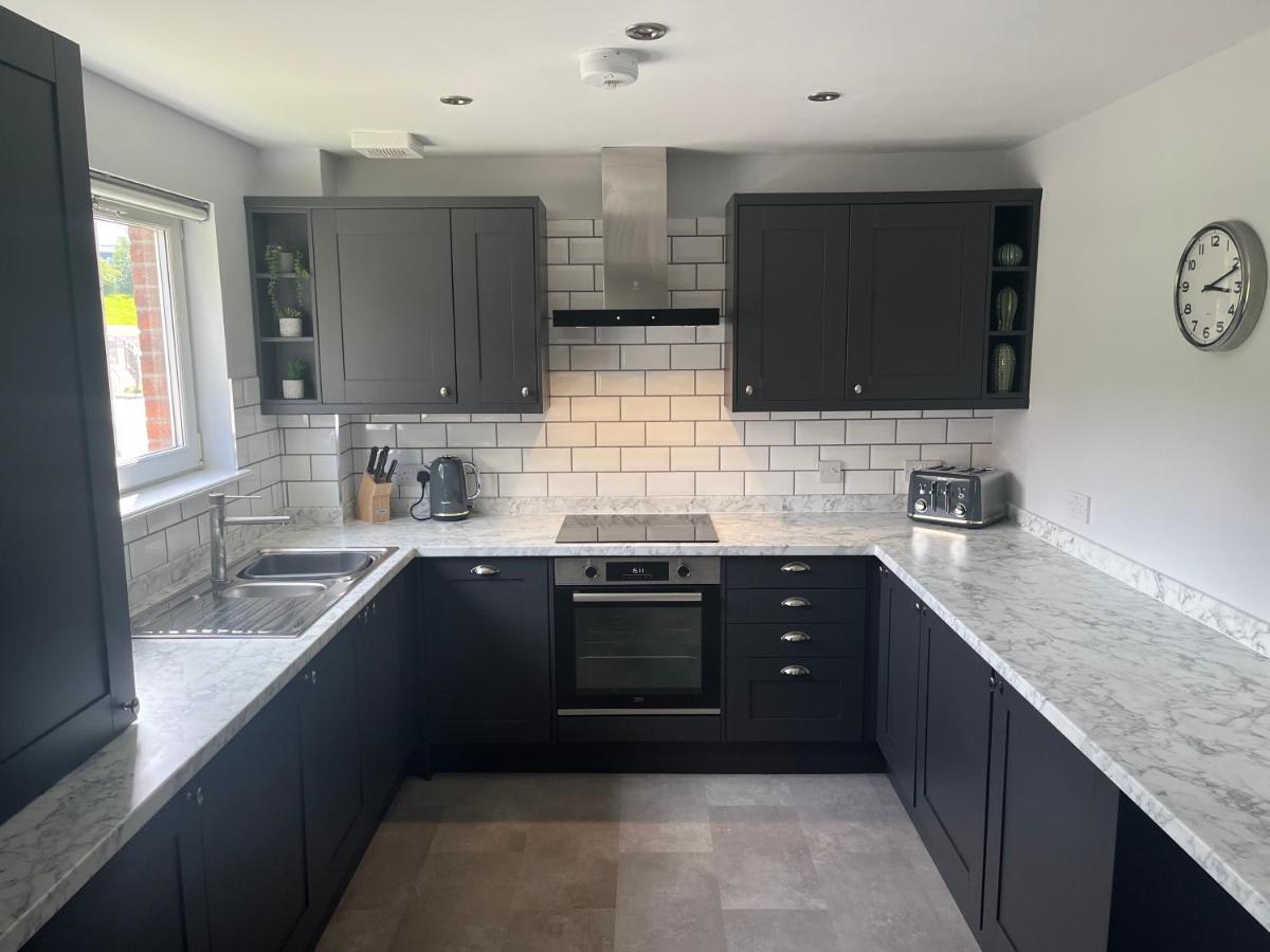 Flat Two, 212 Eaglesham Road, East Kilbride, กลาสโกว์ ภายนอก รูปภาพ
